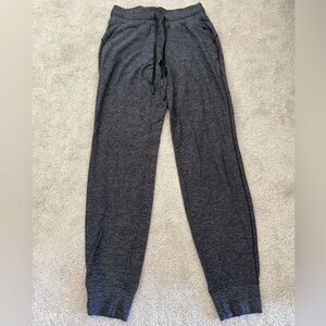 Lululemon Grey Joggers - Size 4 - Great Condition